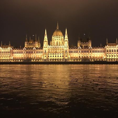 Budapest Downtown Apartments With Balcony & Optional Garage & Restaurant In The Building エクステリア 写真