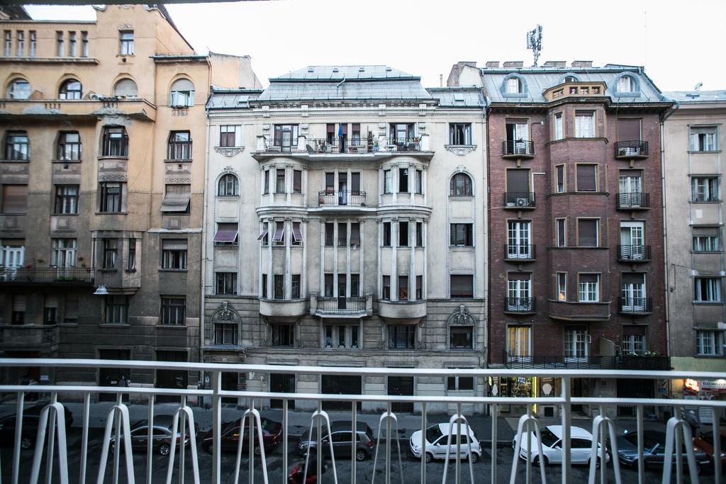 Budapest Downtown Apartments With Balcony & Optional Garage & Restaurant In The Building 部屋 写真