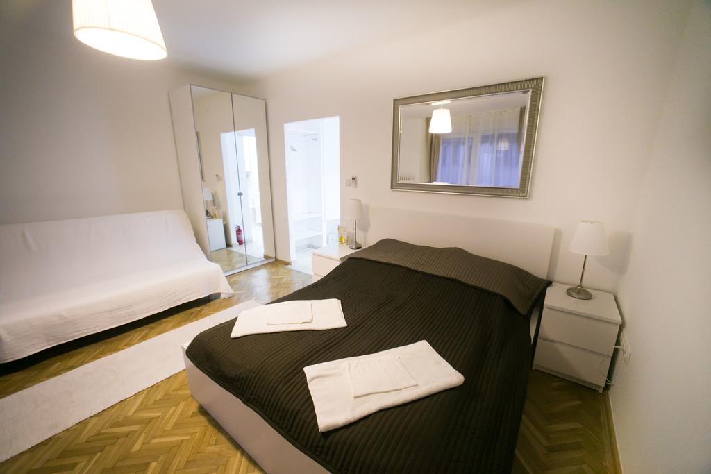 Budapest Downtown Apartments With Balcony & Optional Garage & Restaurant In The Building 部屋 写真