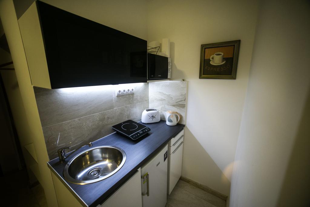 Budapest Downtown Apartments With Balcony & Optional Garage & Restaurant In The Building 部屋 写真